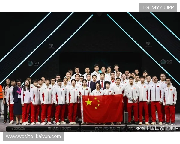 世界举重巡回赛中国队在轻量级项目中继续体现整体深度与实力 世界举重巡回赛中国队在轻量级项目中继续体现整体深度与实力